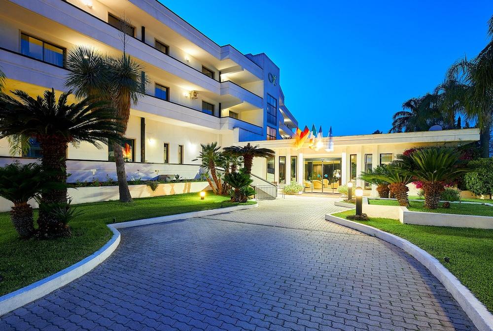 Hotel Club Clorinda Nuova Gestione 2024 بييسْتوم المظهر الخارجي الصورة