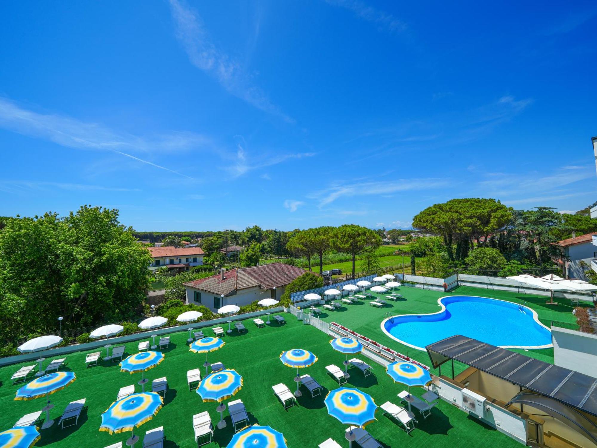 Hotel Club Clorinda Nuova Gestione 2024 بييسْتوم المظهر الخارجي الصورة