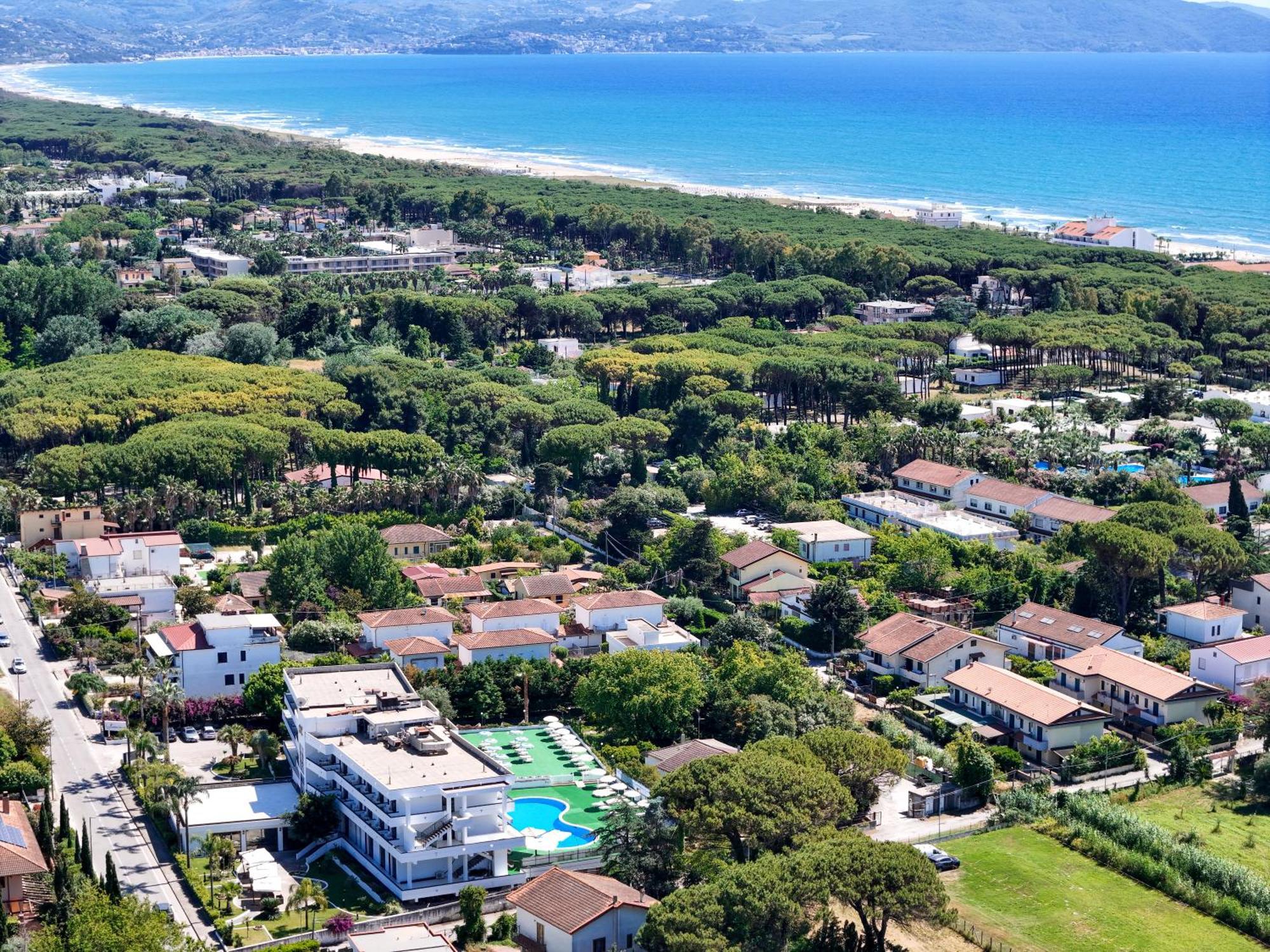 Hotel Club Clorinda Nuova Gestione 2024 بييسْتوم المظهر الخارجي الصورة